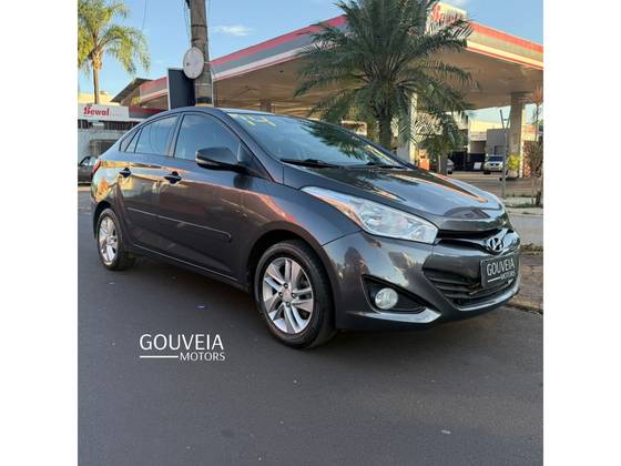 HYUNDAI HB20S 1.6 COMFORT PLUS 16V FLEX 4P MANUAL